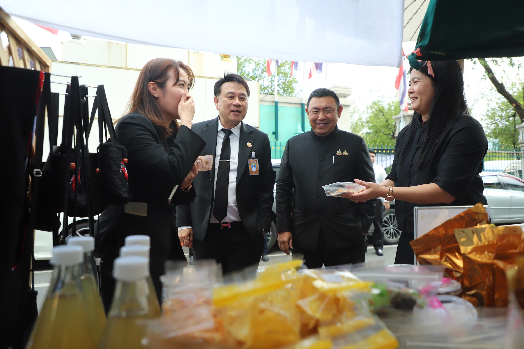 title - รมช.กษ. และคณะผู้บริหาร กษ. เยี่ยมงาน “ส่งความสุขปีใหม่ มอบให้เกษตรกรในเขตปฏิรูปที่ดิน” ของ ส.ป.ก.